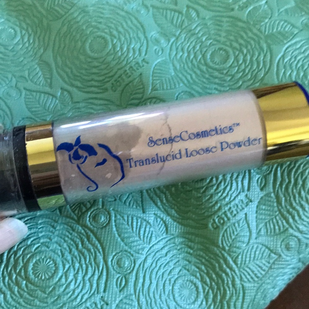 Translucid powder